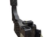 Accelerator throttle pedal