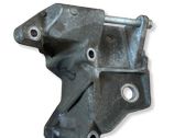 Engine mounting bracket