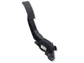 Accelerator throttle pedal