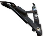 Engine bonnet/hood hinges