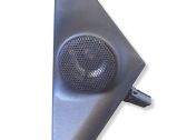 Altavoz de alta frecuencia en la puerta delantera