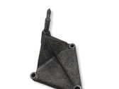 Engine mounting bracket