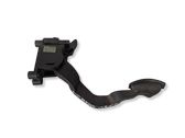 Accelerator throttle pedal