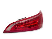 Tailgate rear/tail lights