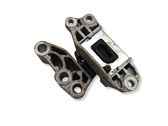 Engine mount bracket