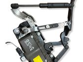 Engine bonnet/hood hinges