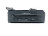 Radio / CD-Player / DVD-Player / Navigation