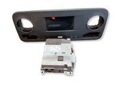 Radio / CD-Player / DVD-Player / Navigation