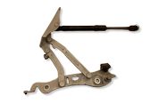 Tailgate/trunk/boot hinge