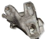 Engine mounting bracket