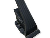 Accelerator throttle pedal