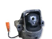 Engine mount bracket
