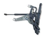 Engine bonnet/hood hinges