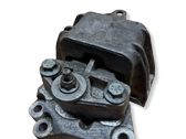 Engine mount bracket