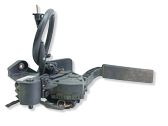 Accelerator throttle pedal