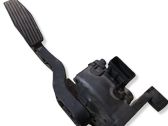 Accelerator throttle pedal