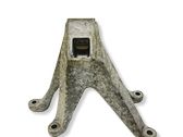 Engine mounting bracket