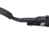 Accelerator throttle pedal