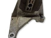 Engine mount bracket