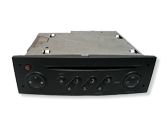 Radio/CD/DVD/GPS-pääyksikkö