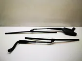 Windshield/front glass wiper blade