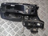 Rear bumper mounting bracket