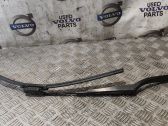 Front wiper blade arm