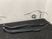 Windshield/front glass wiper blade