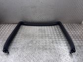 Moldura de la puerta trasera