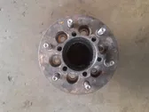 Front wheel hub