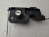 Tailgate exterior lock
