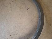 Moulure, baguette/bande protectrice d'aile