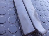 Front wiper blade arm
