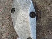 Engine mounting bracket