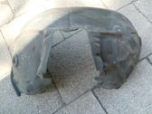 Front wheel arch liner splash guards