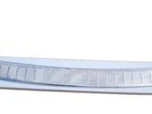Moldura embellecedora de la barra del amortiguador trasero