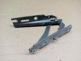 Engine bonnet/hood hinges