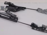 Engine bonnet/hood hinges