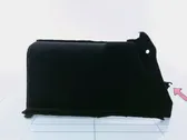 Нижний отделочный щит бока багажника