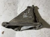 Engine mounting bracket