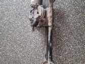 Tringlerie et moteur d'essuie-glace avant