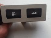 Включатель открытия топливного бака