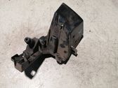 Rear bumper mounting bracket
