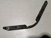 Rear bumper mounting bracket