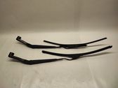 Windshield/front glass wiper blade