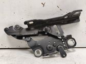Engine bonnet/hood hinges