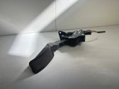 Accelerator throttle pedal