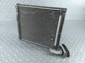 Gaisa kondicioniera radiators (salonā)