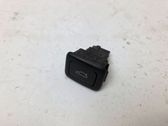 Tailgate/trunk/boot open switch