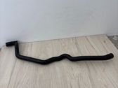 Tuyau de liquide de refroidissement moteur